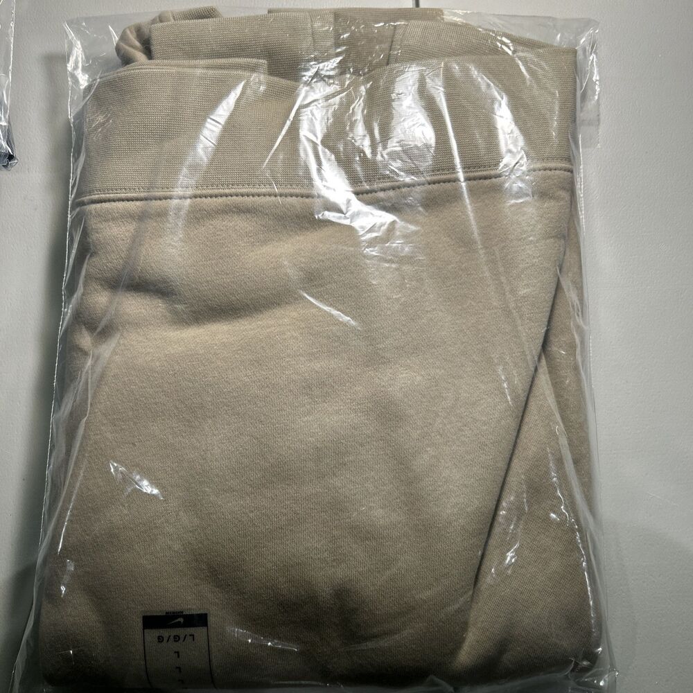 Nike Sportswear Club Fleece Crewneck Sweatshirt Flax Brown Mens Large BV2662-247 - Picture 3 of 3